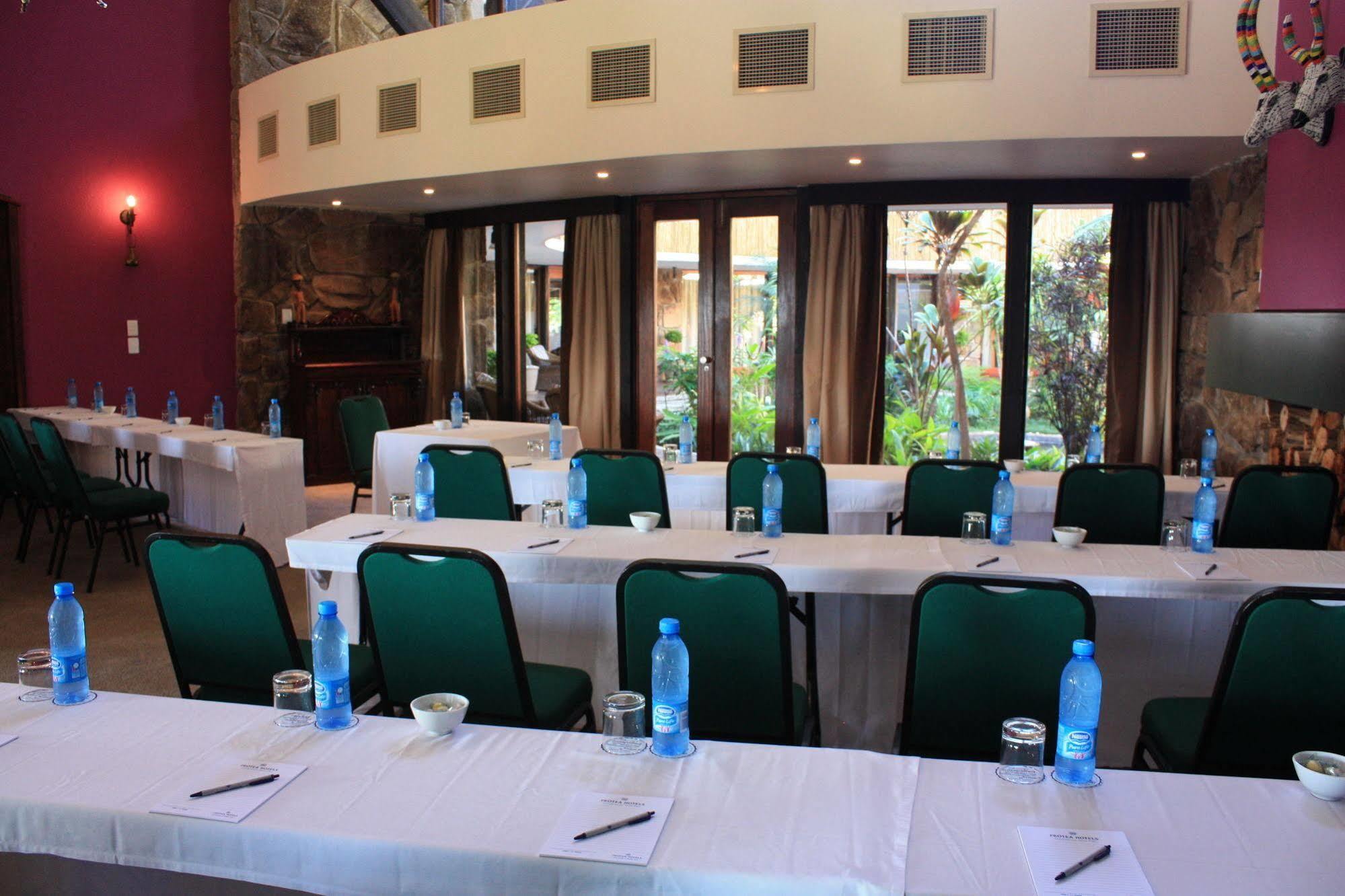 Protea Hotel Winkler White River Exterior photo