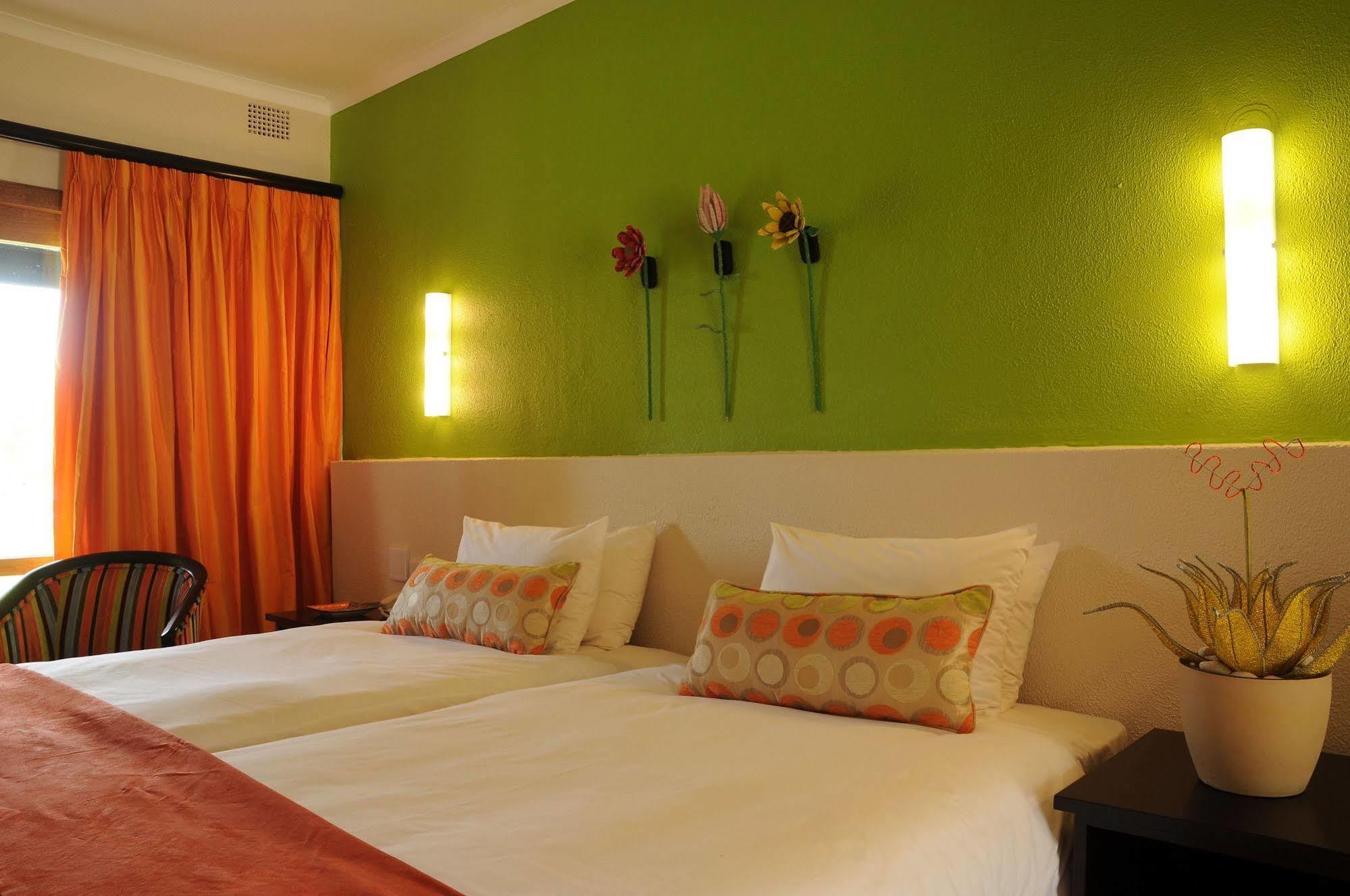 Protea Hotel Winkler White River Exterior photo